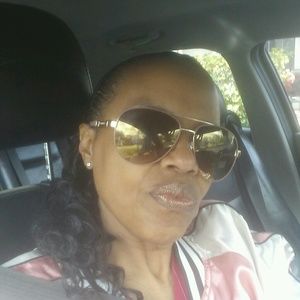 Meet your Posher, Tonya